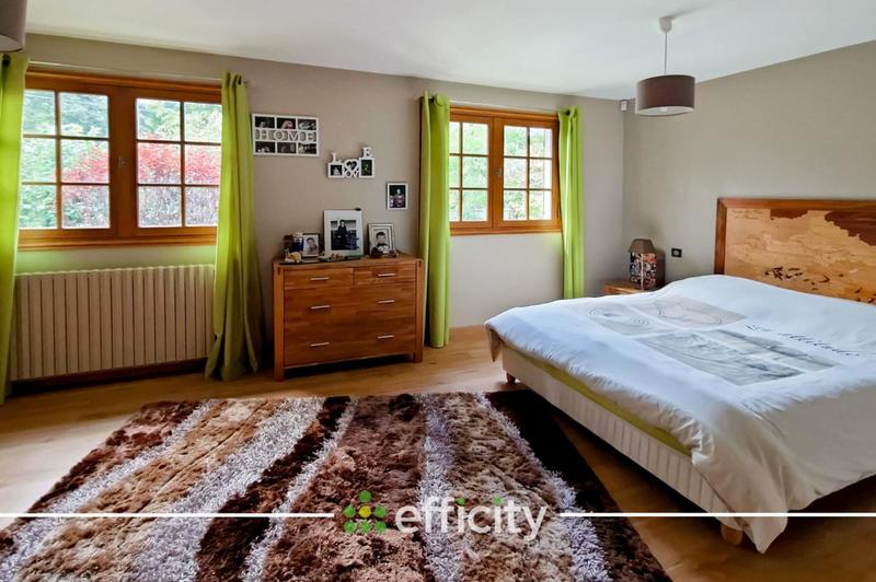 Maison - 354 m² - 10 pièces