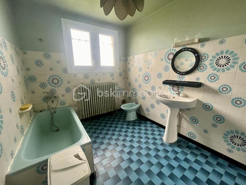 Maison traditionnelle - 100 m² - 5 pièces