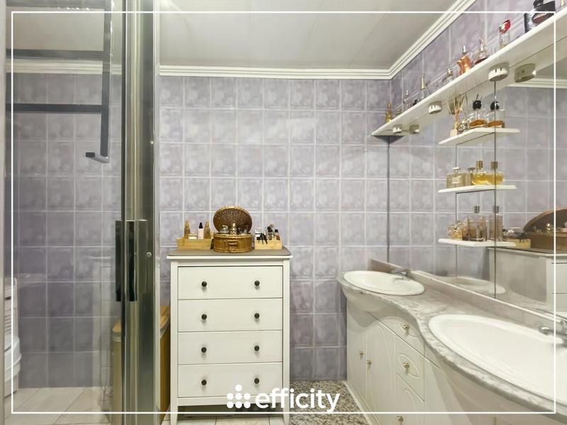 Maison - 93 m² - 4 pièces