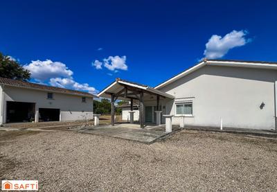 Maison - 200 m² - 7 pièces