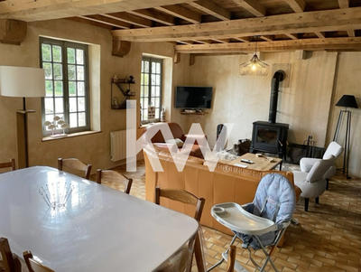 Maison - 220 m² - 7 pièces