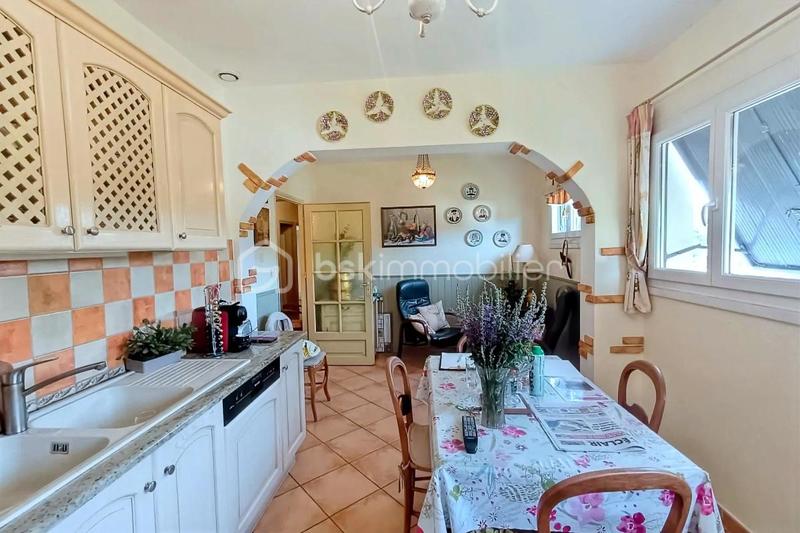 Maison - 200 m² - 7 pièces