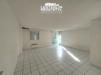 Appartement - 93 m² - 4 pièces