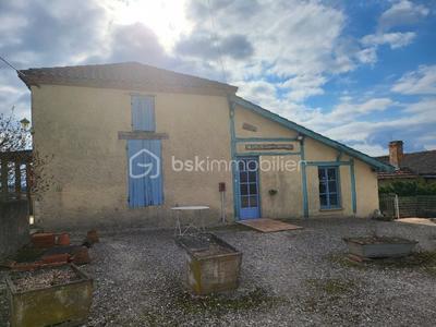 Propriété - 648 m² - 17 pièces