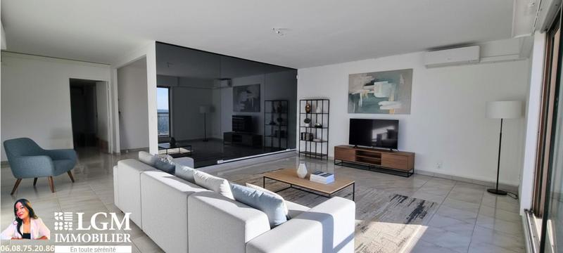 Appartement - 125 m² - 5 pièces