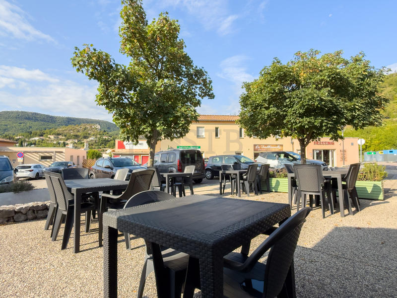 Fonds de commerce - Magasins - 65 m²