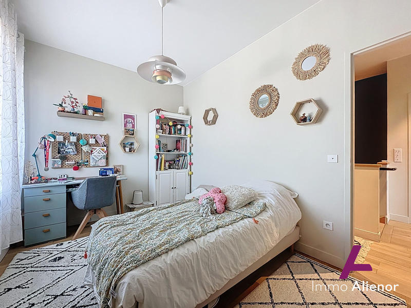 Appartement - 128 m² - 5 pièces