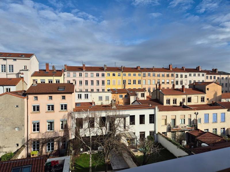 Studio - 25 m² - 1 pièce