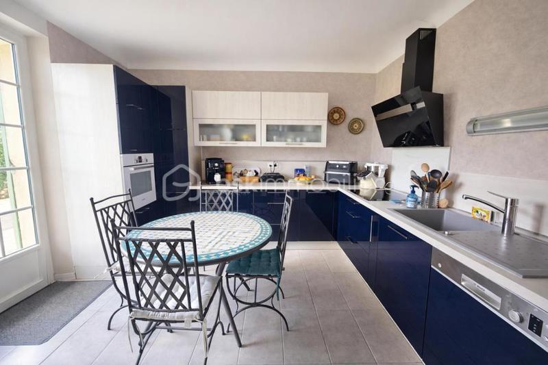 Maison - 209 m² - 7 pièces