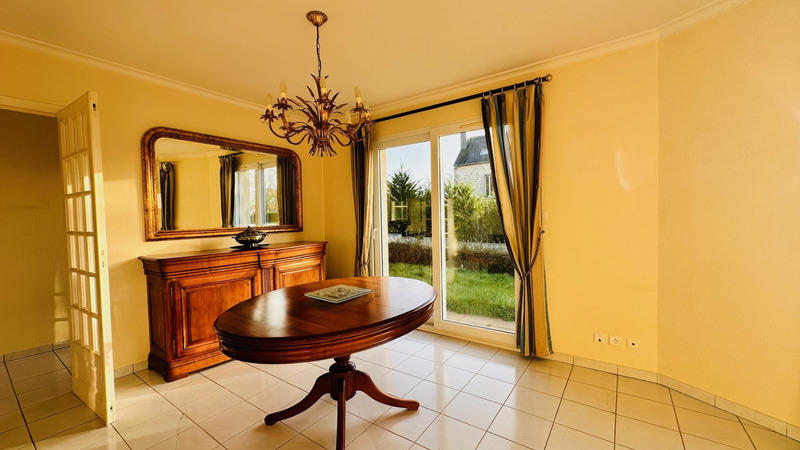 Maison - 121 m² - 6 pièces