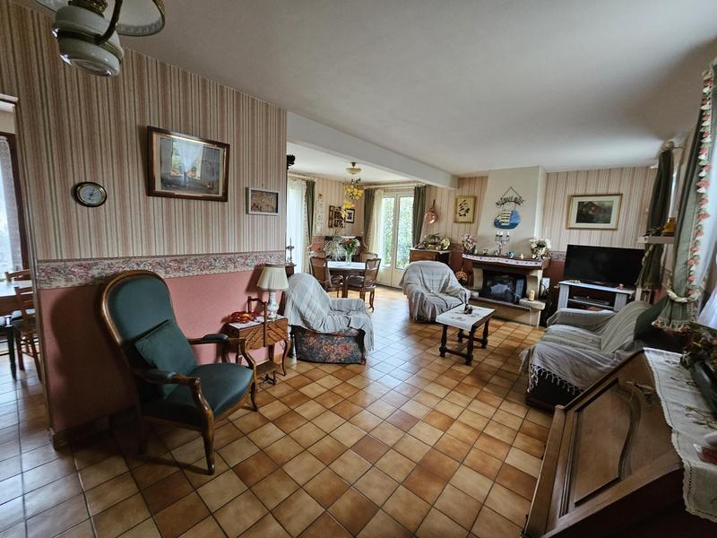 Maison traditionnelle - 105 m² - 4 pièces