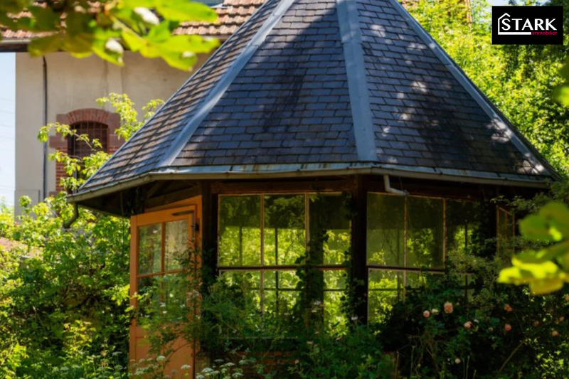 Maison - 274 m² - 10 pièces