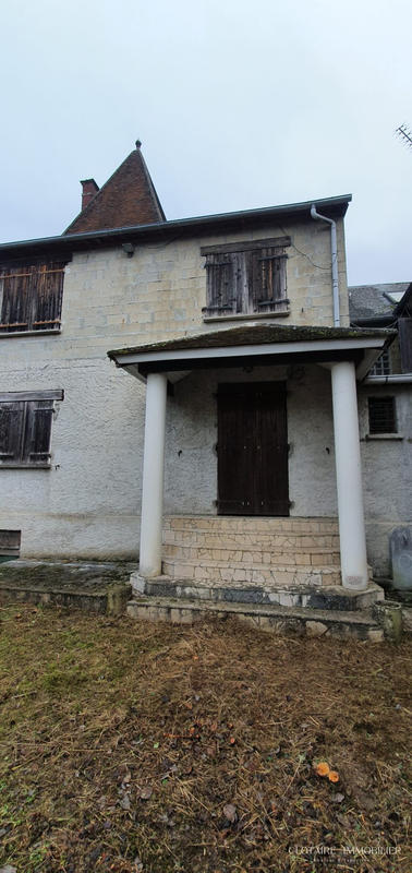 Maison ancienne - 400 m² - 10 pièces