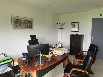Bureau - 280 m²