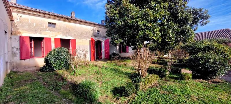 Maison - 260 m² - 8 pièces