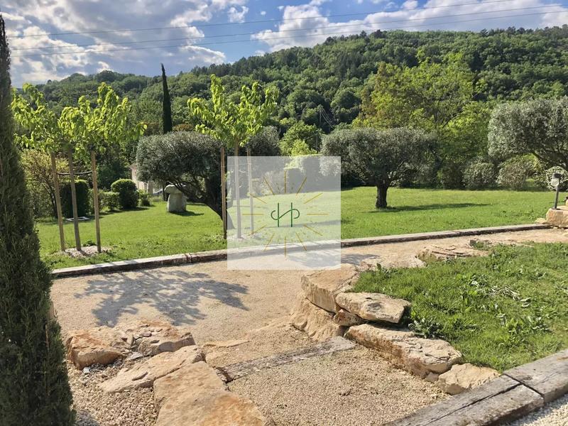 Maison - 188 m² - 9 pièces