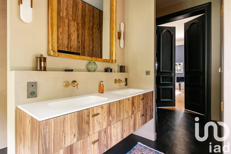 Maison - 327 m² - 10 pièces