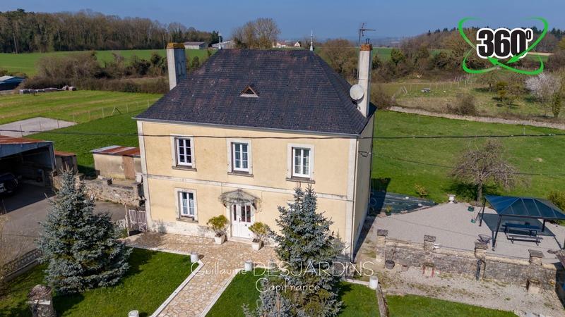 Maison - 137 m² - 5 pièces