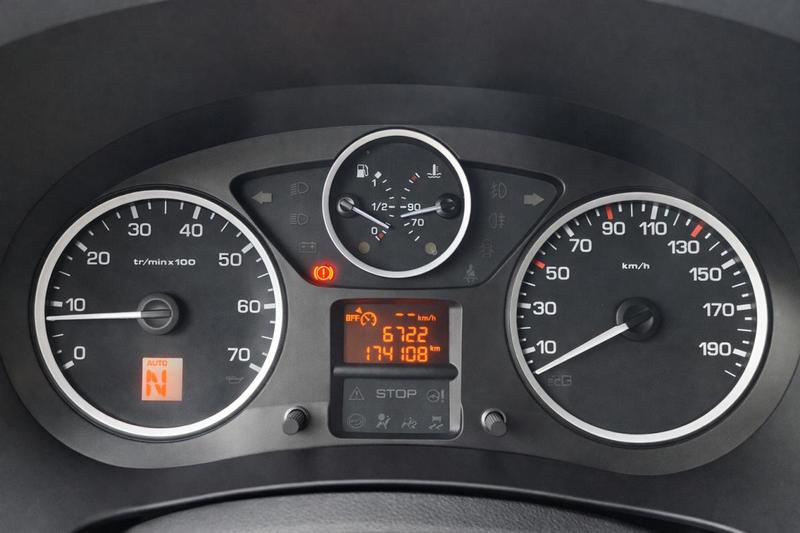 Peugeot Partner (B9) Utilitaire Phase 2 L1 600kg 1.6 Blue HDi Fap Fourgon Etg6 s&amp;S 99 cv Boîte auto