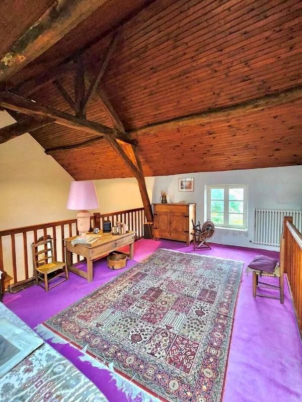 Maison - 280 m² - 11 pièces