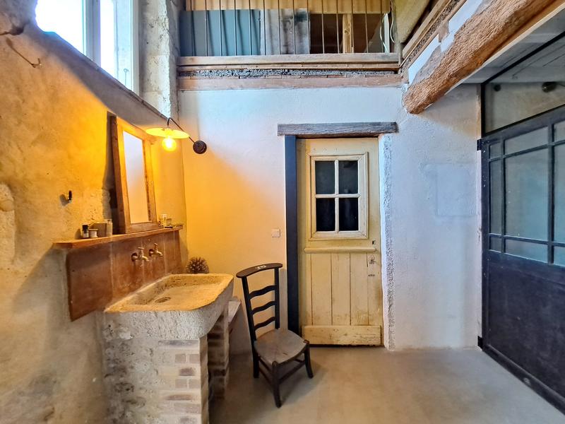 Maison - 430 m² - 12 pièces