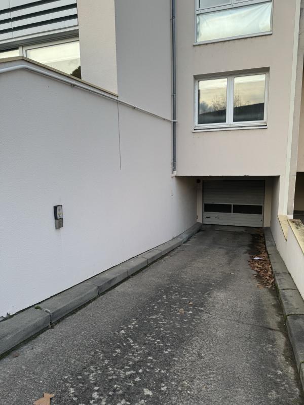 Parking - 12 m²
