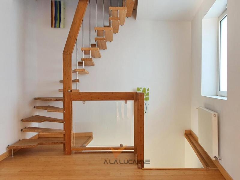 Propriété - 256 m² - 6 pièces