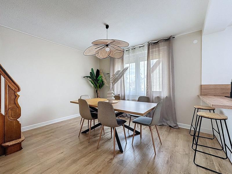 Maison - 81 m² - 5 pièces