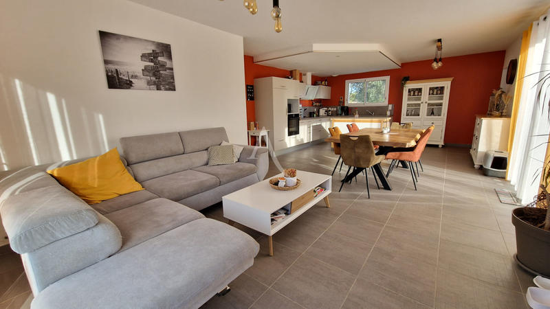 Maison - 108 m² - 6 pièces