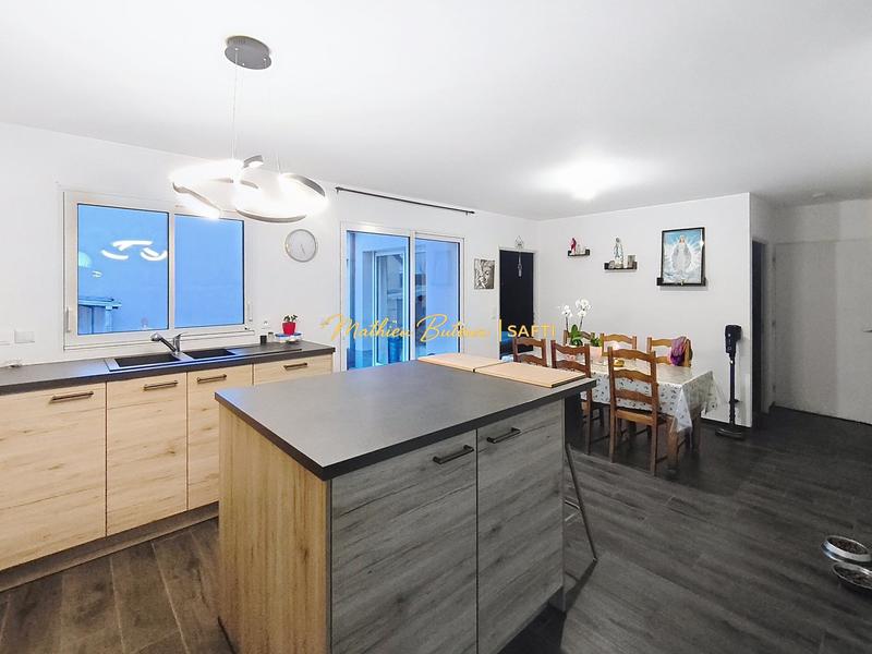 Maison - 103 m² - 4 pièces