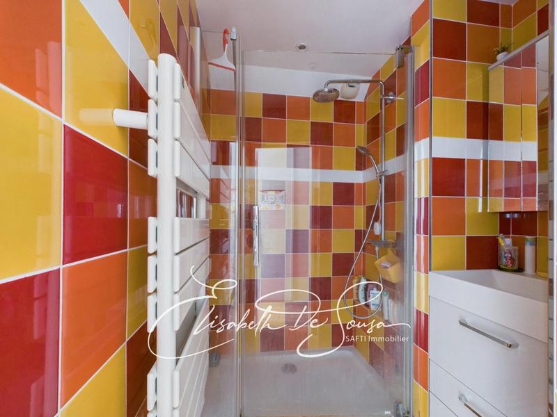 Appartement - 100 m² - 5 pièces