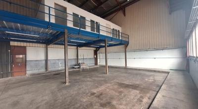 Bureau - 300 m² - 1 pièce