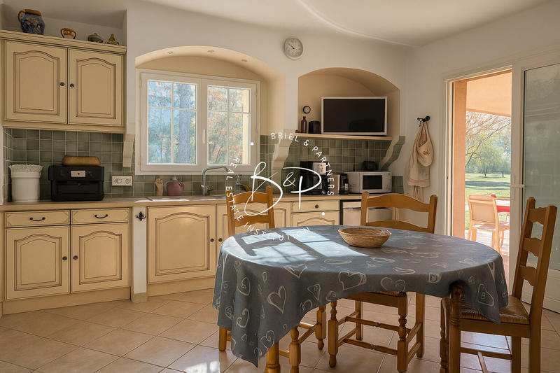 Maison - 143 m² - 5 pièces