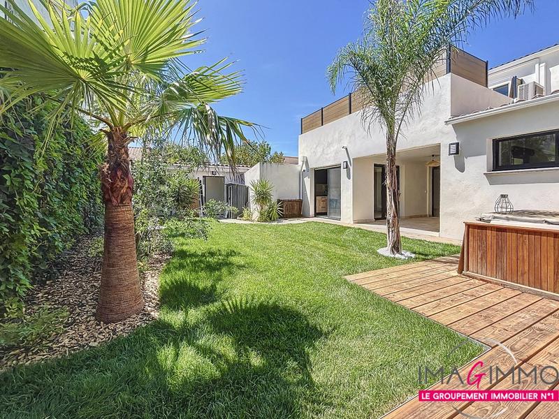 Maison - 98 m² - 4 pièces