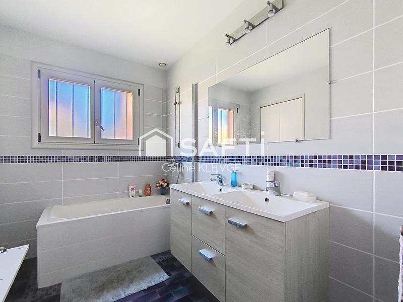 Maison - 100 m² - 4 pièces