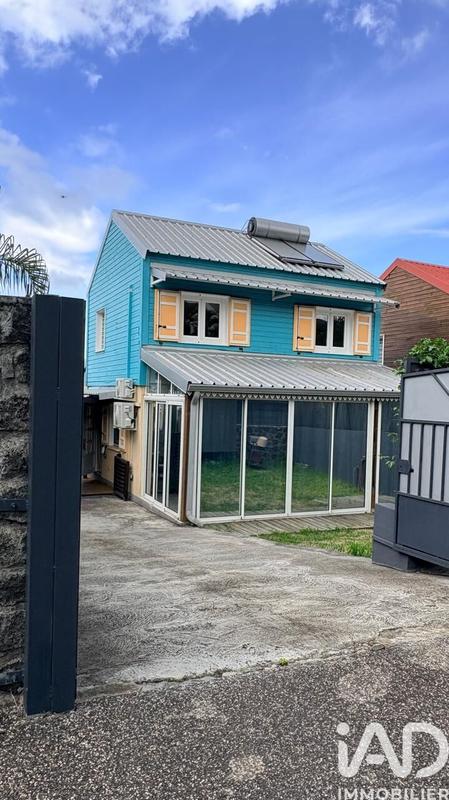 Maison - 96 m² - 4 pièces