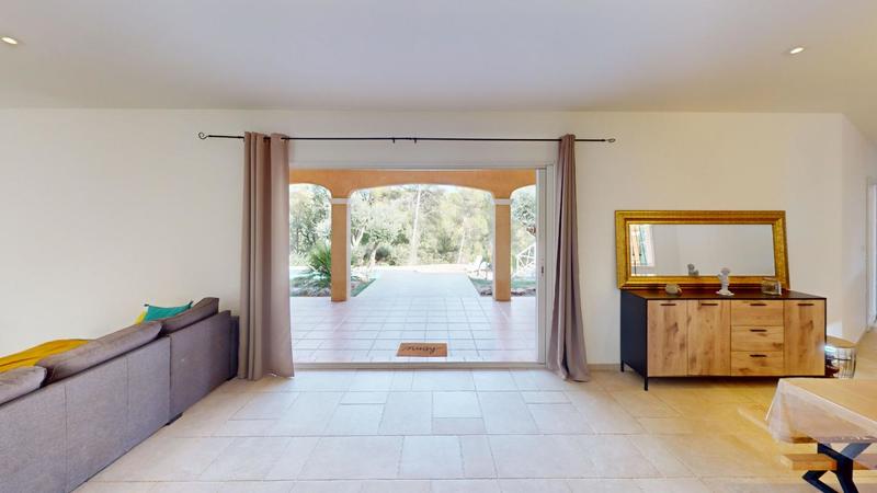 Maison - 200 m² - 6 pièces