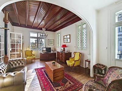 Maison de maîtres - 146 m² - 8 pièces