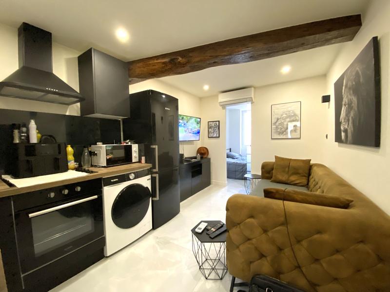 Immeuble - 84 m² - 5 pièces