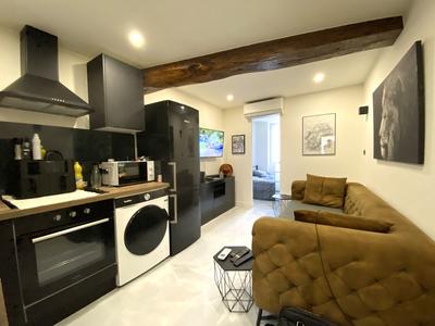 Immeuble - 84 m² - 5 pièces