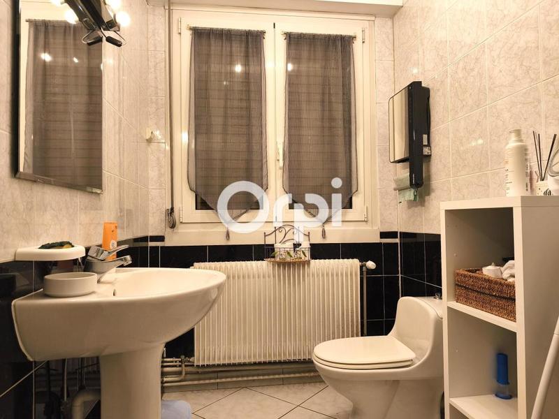 Maison - 210 m² - 6 pièces