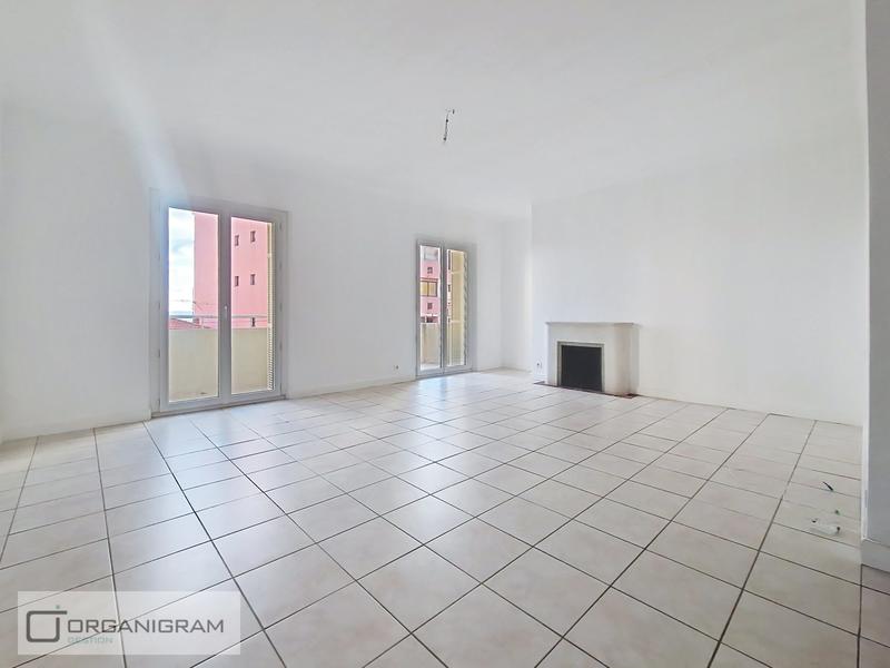 Appartement - 98 m² - 4 pièces