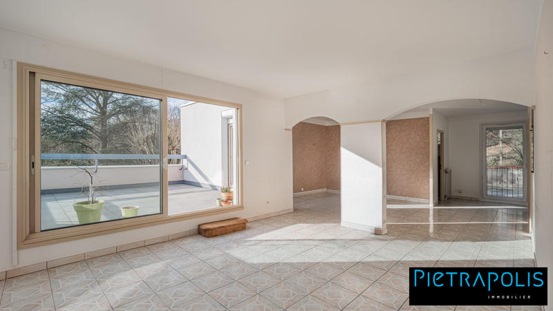 Appartement - 109 m² - 4 pièces