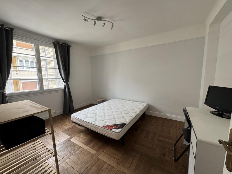 Appartement - 92 m² - 5 pièces