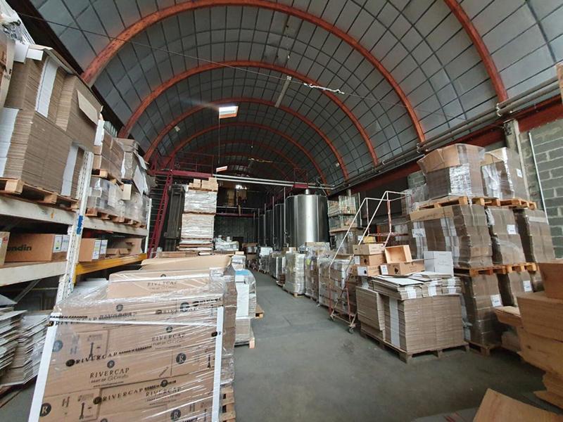 Local d'activité / Entrepôt - 1 600 m²