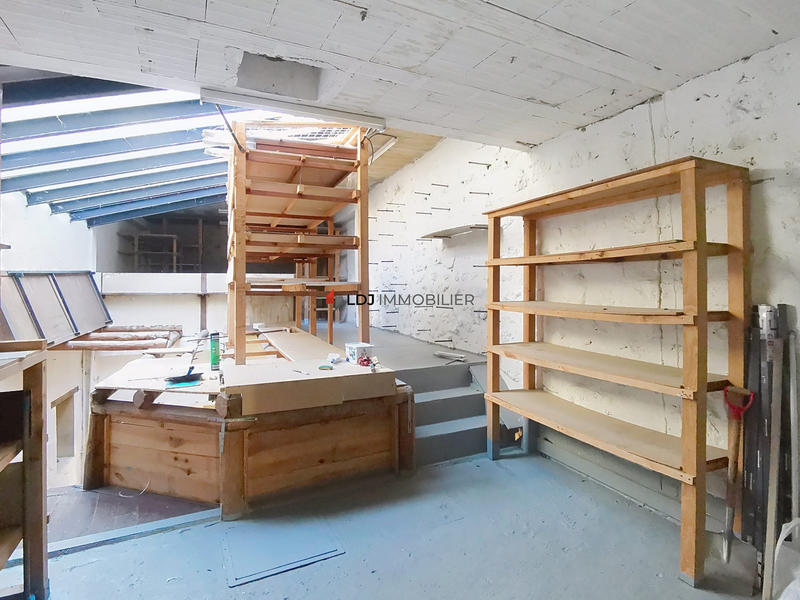 Local commercial - 147 m² - 3 pièces