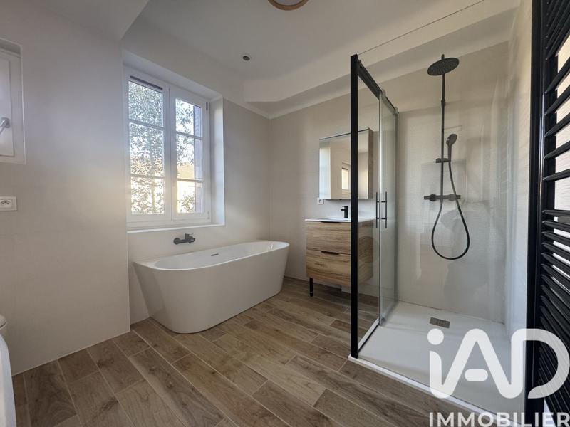 Appartement - 90 m² - 3 pièces