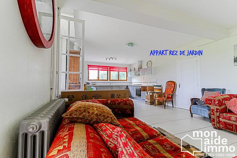 Maison - 244 m² - 8 pièces