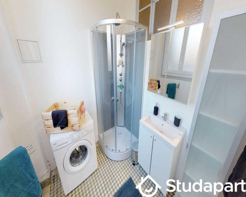 Chambre - 90 m² - 1 pièce