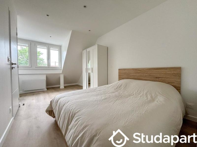 Chambre - 11 m² - 1 pièce